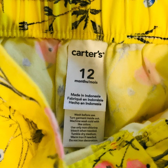 12 month old flower shorts by Carter’s - Picture 3 of 3